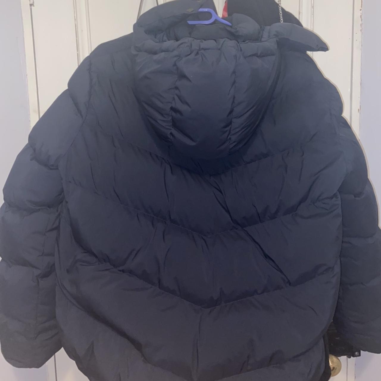 selling my authentic navy blue Pyrenex x