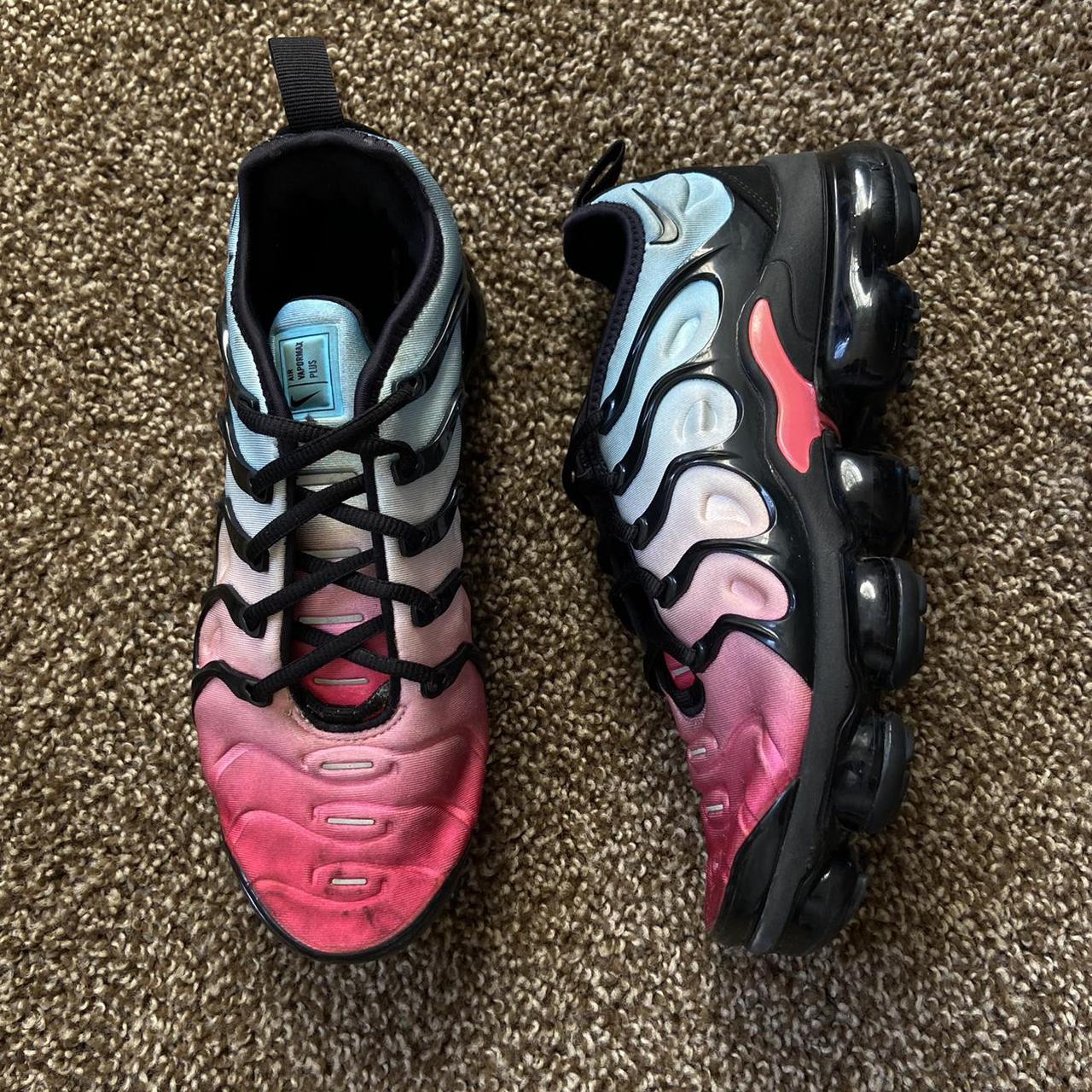 vapormax plus rocket pop