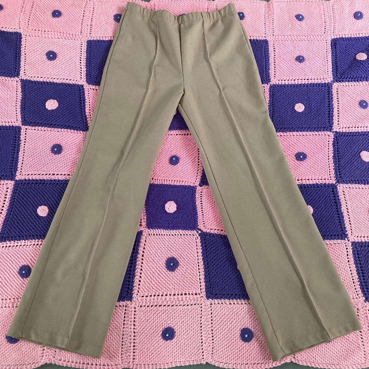 Vintage high rise 1970s pants. Boot cut silhouette,...