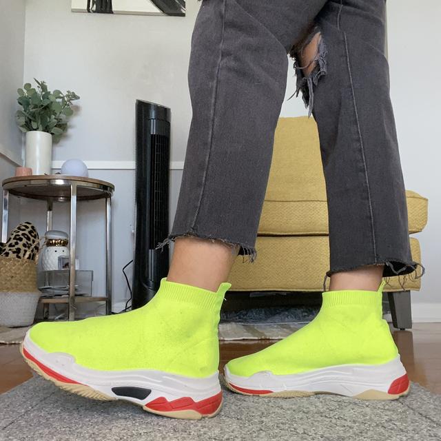 Neon sock clearance sneakers