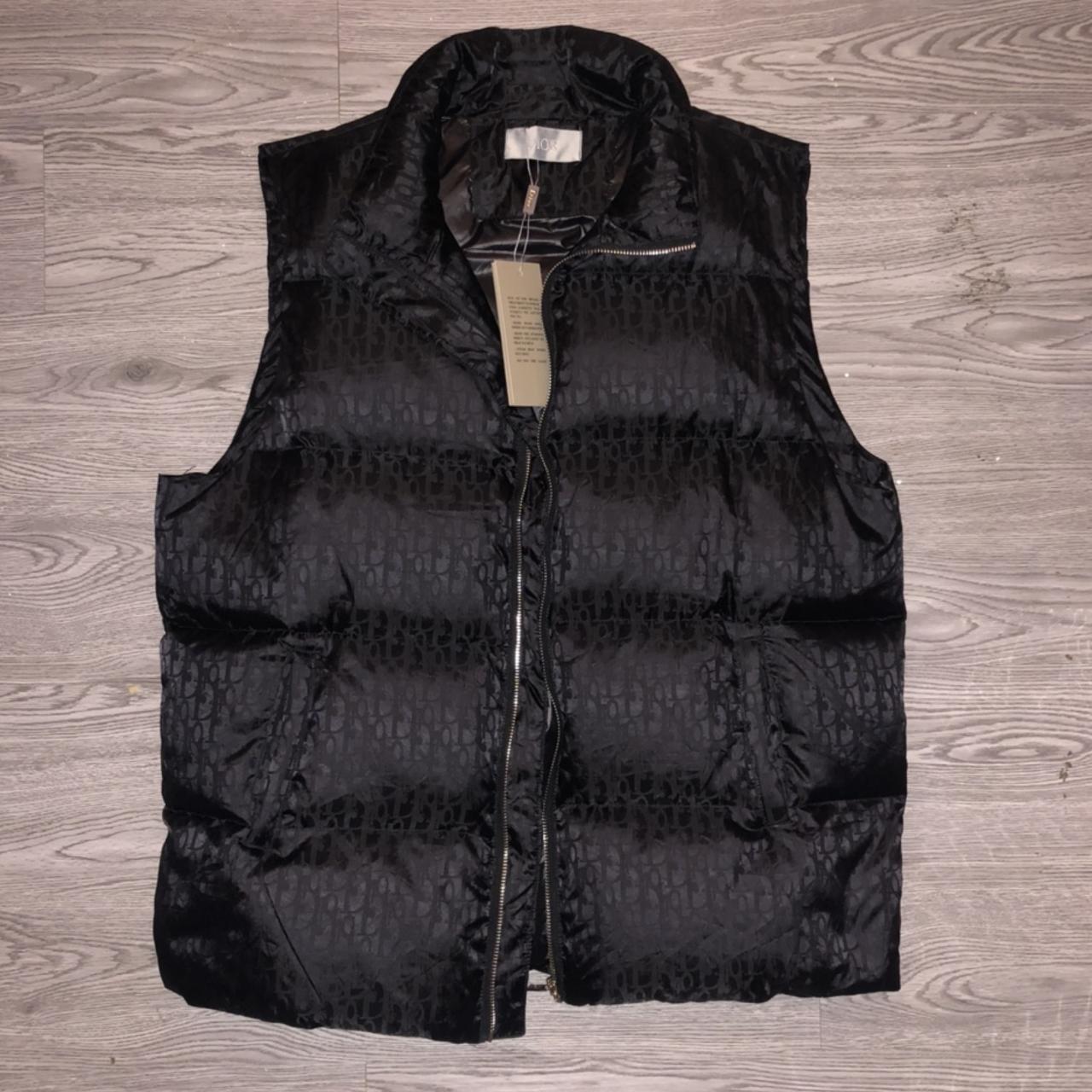 DIOR OBLIQUE SLEEVELESS DOWN JACKET Worn twice.... Depop