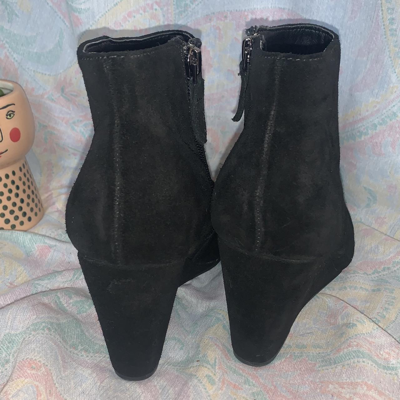 Free shipping!! Dolce Vita Black Suede ankle boots.... - Depop