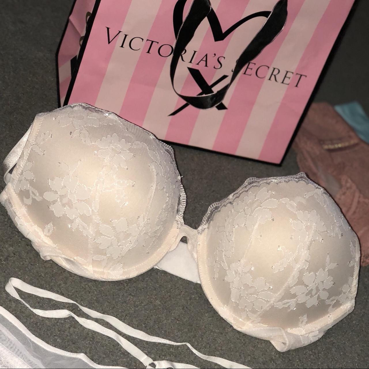 Vintage Victoria's Secret bra size 36C , black - Depop