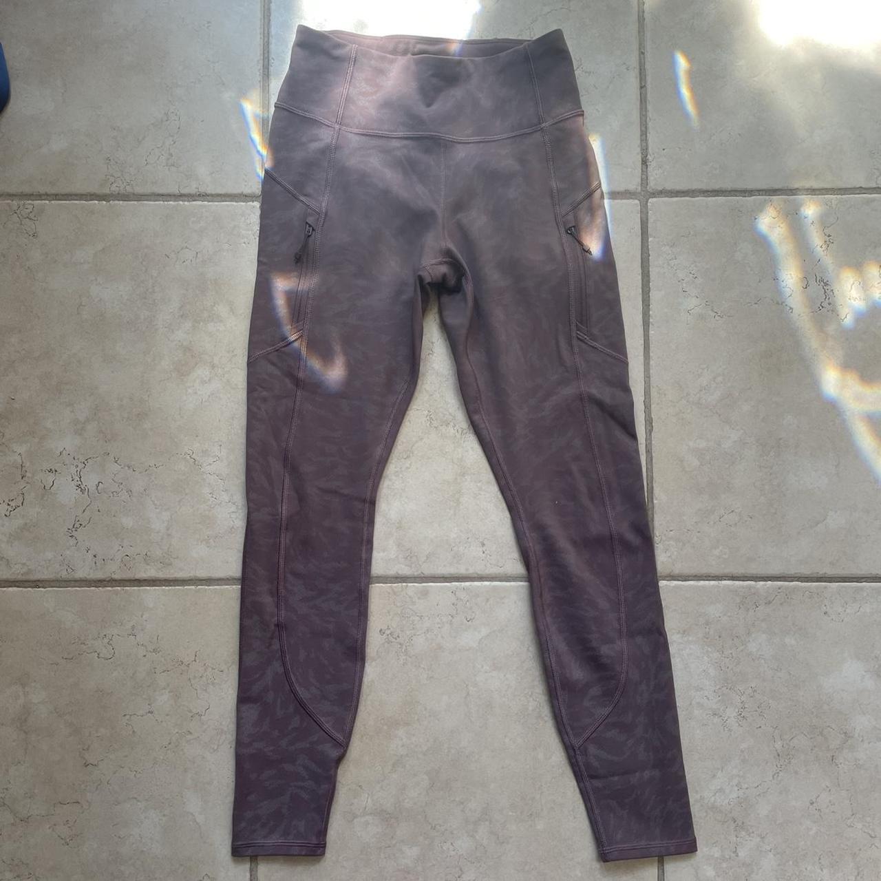 athleta leggings with zipper pockets! only been worn