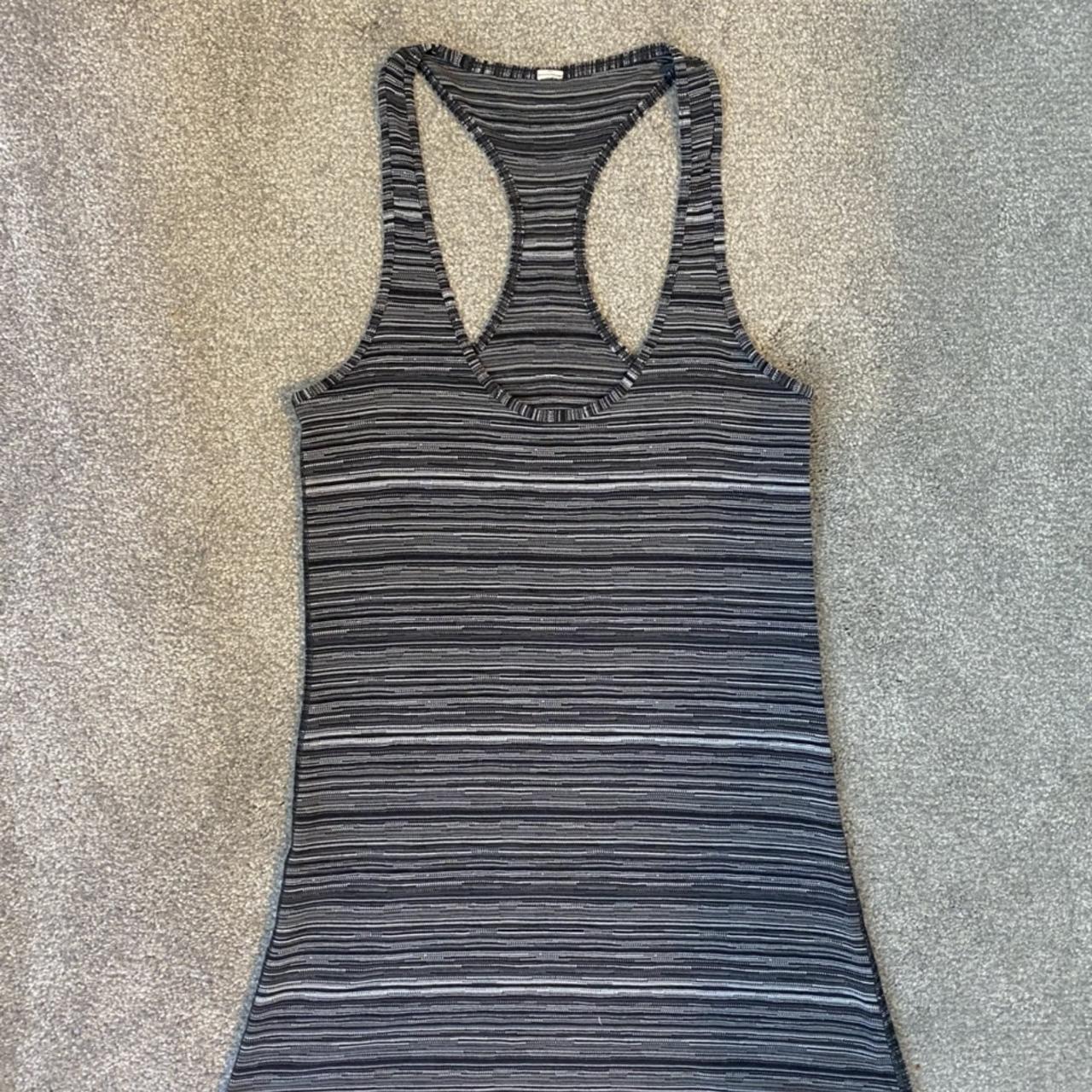 Lululemon Women's Black and Grey Vest | Depop