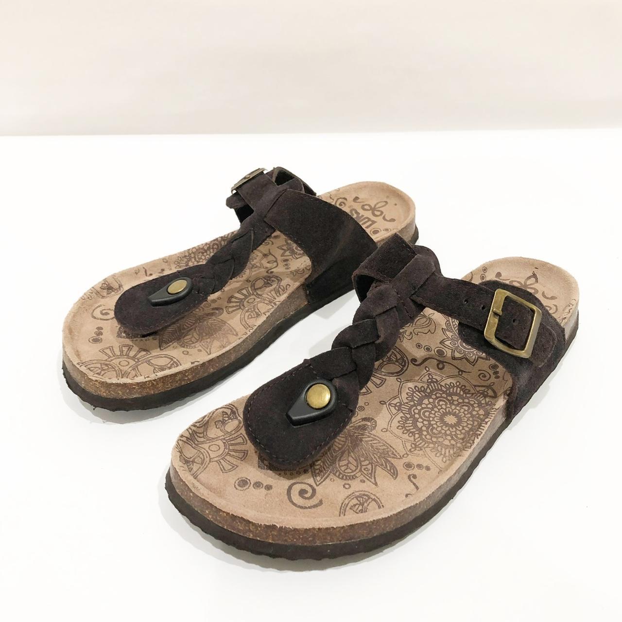 Muk Luks Women's Tan and Brown Sandals (2)