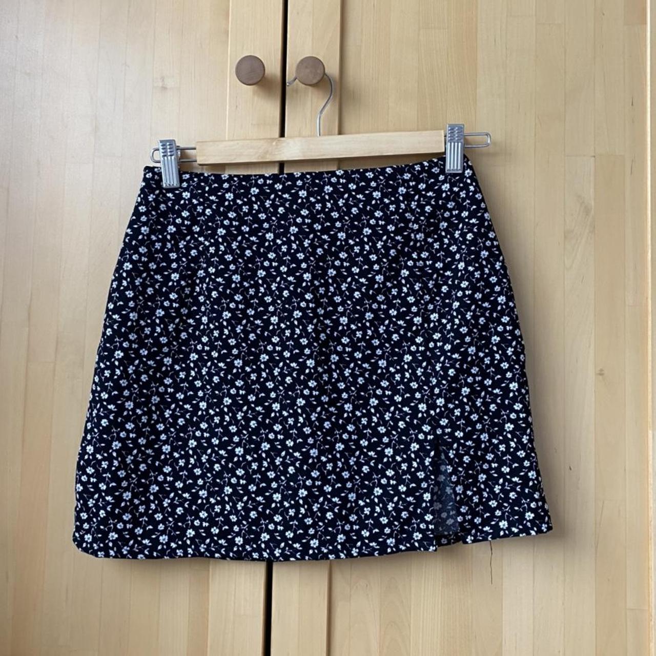 shein black and white flowery skirt with slit size... - Depop