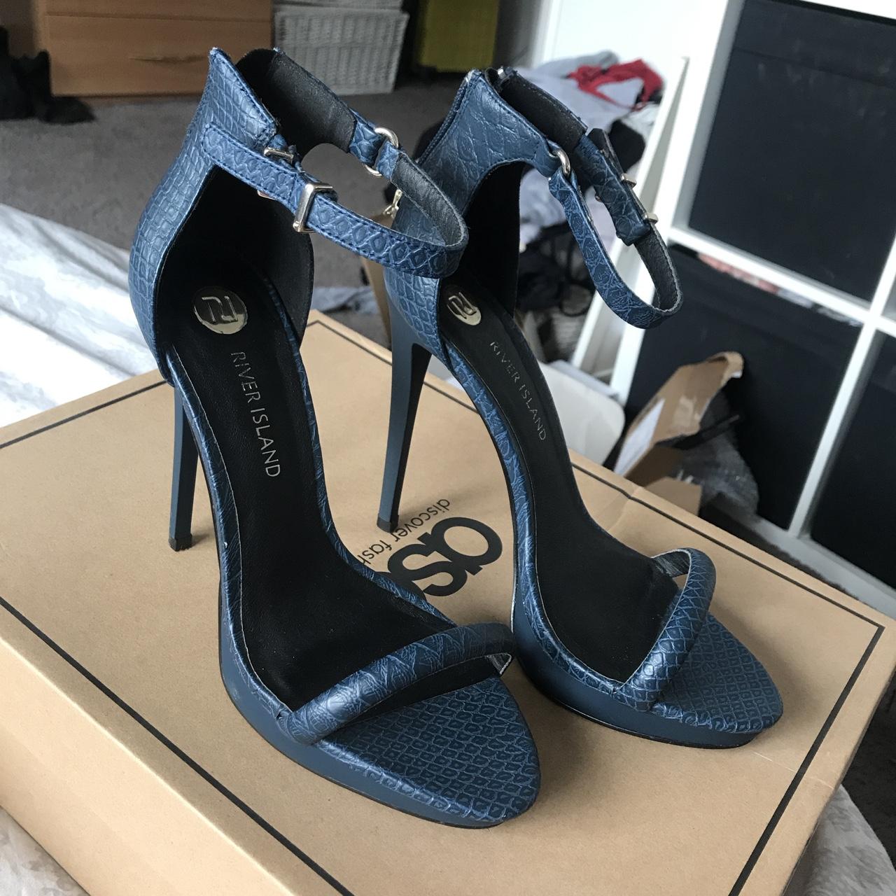 Snake barely sale there heels