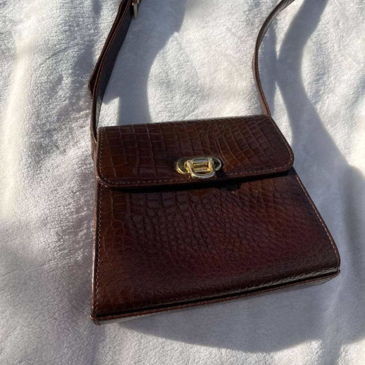 Vintage brown leather bag with adjustable shoulder... - Depop