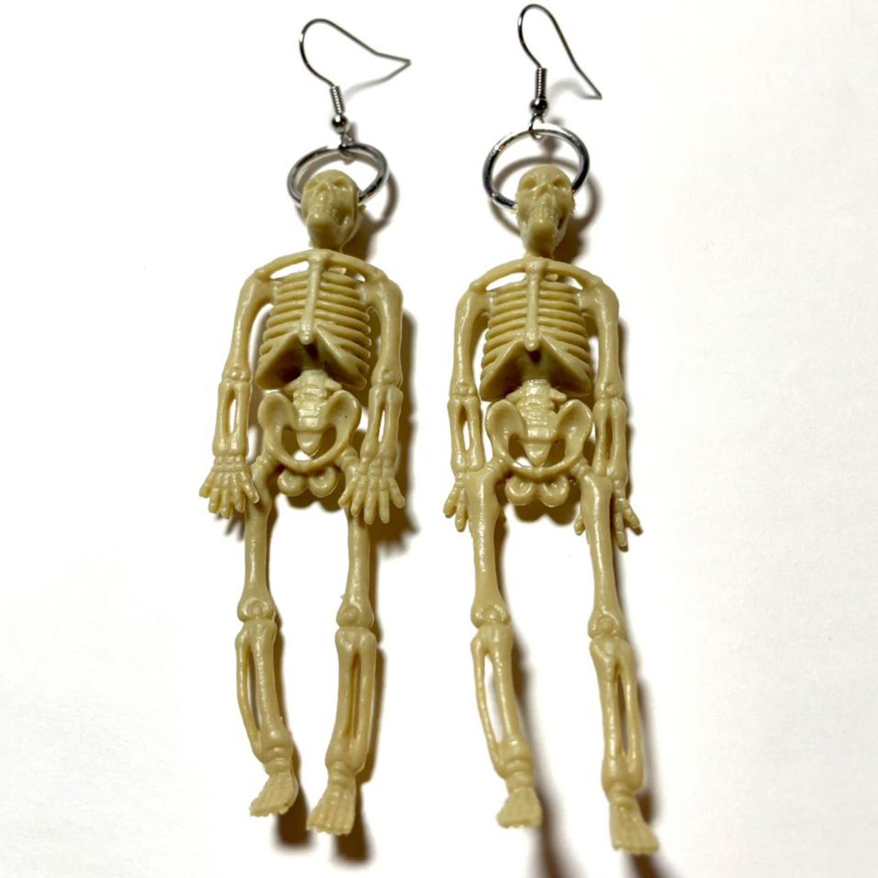 H&m hotsell skeleton earrings