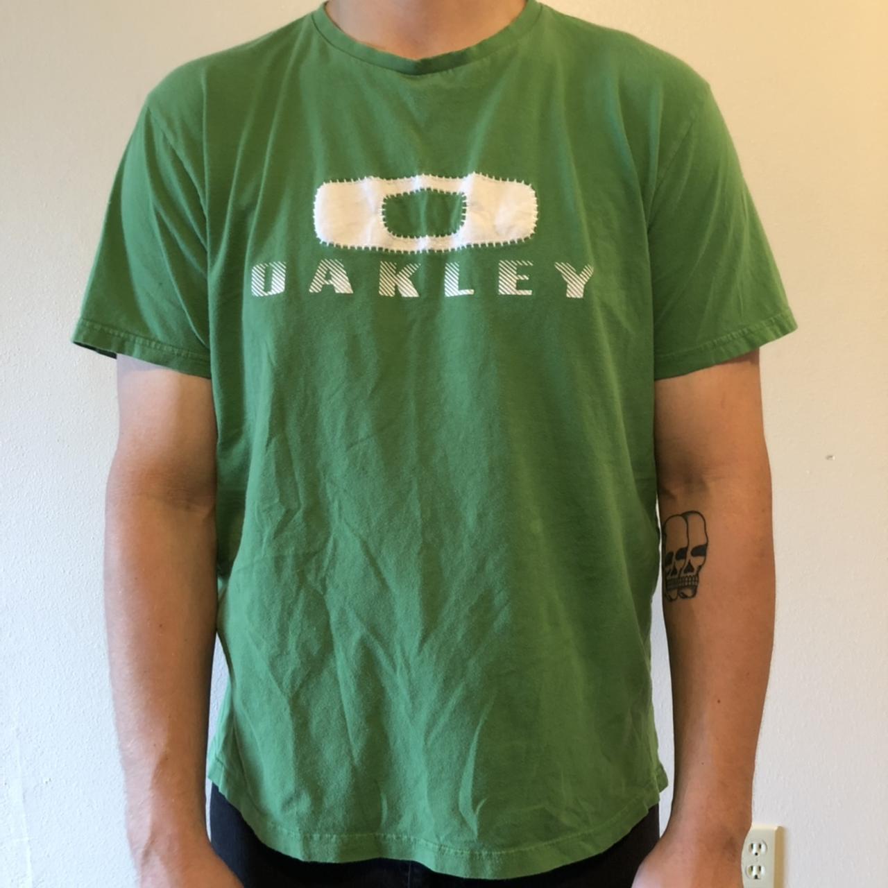 RARE! Oakley t shirt from the early...