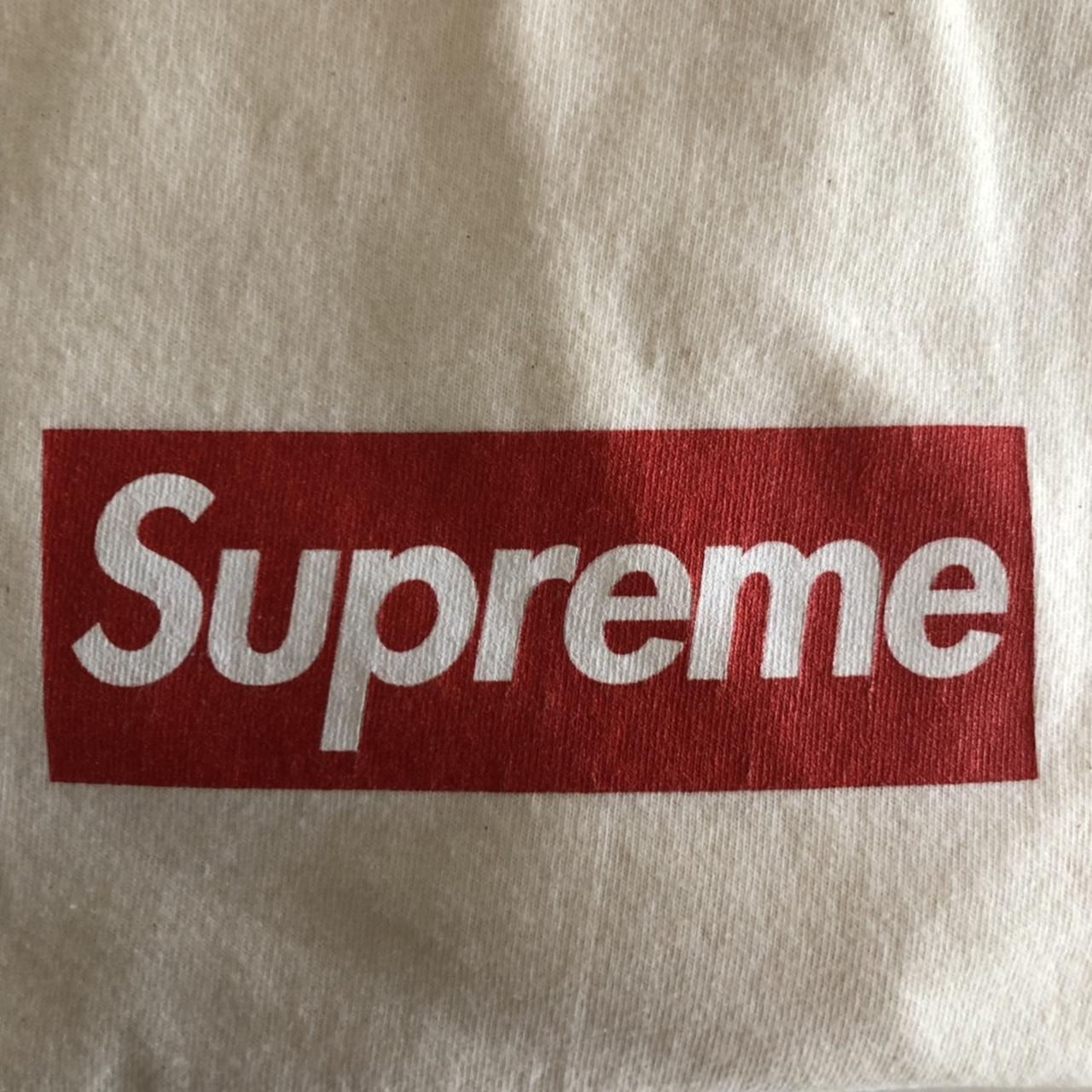 Supreme sopranos hotsell box logo