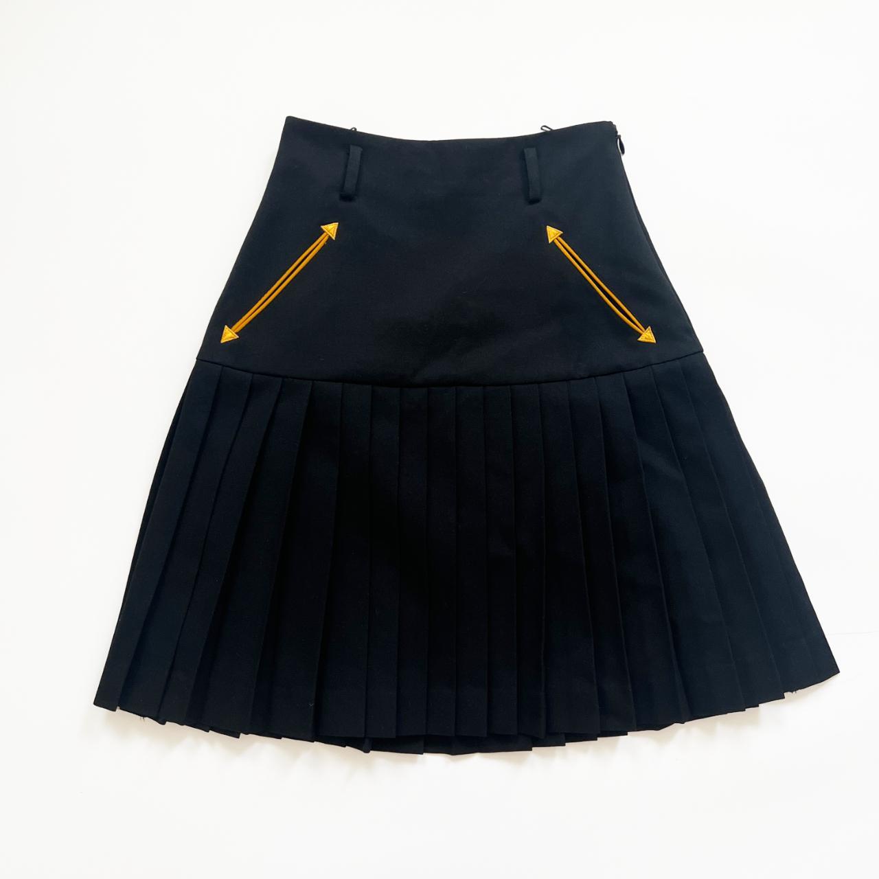 Mid length pleated skirts 6x6 best sale