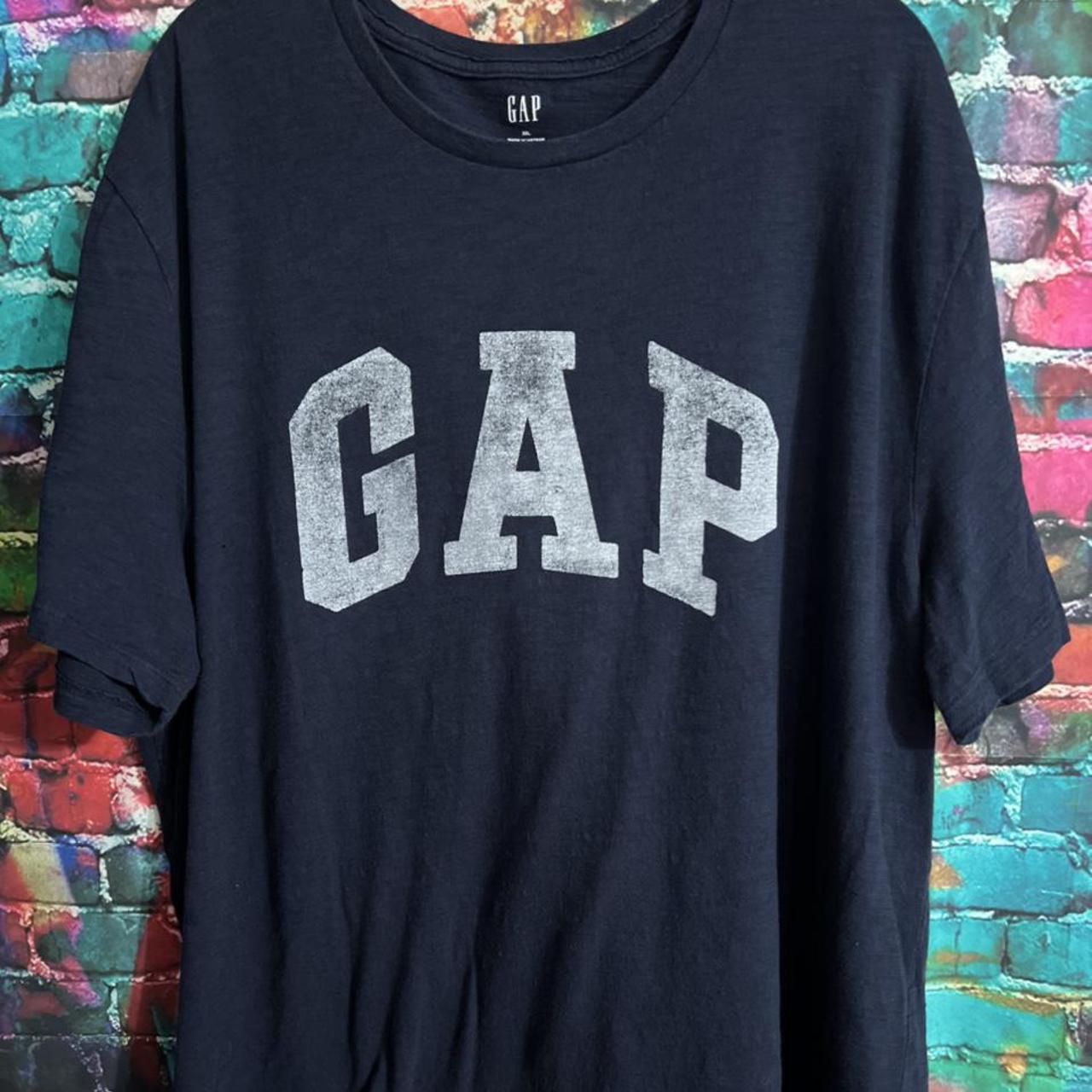 Gap Men's Navy T-shirt