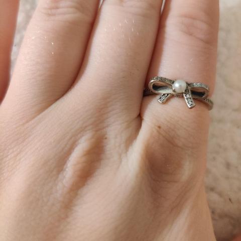 Pandora bow ring on sale silver