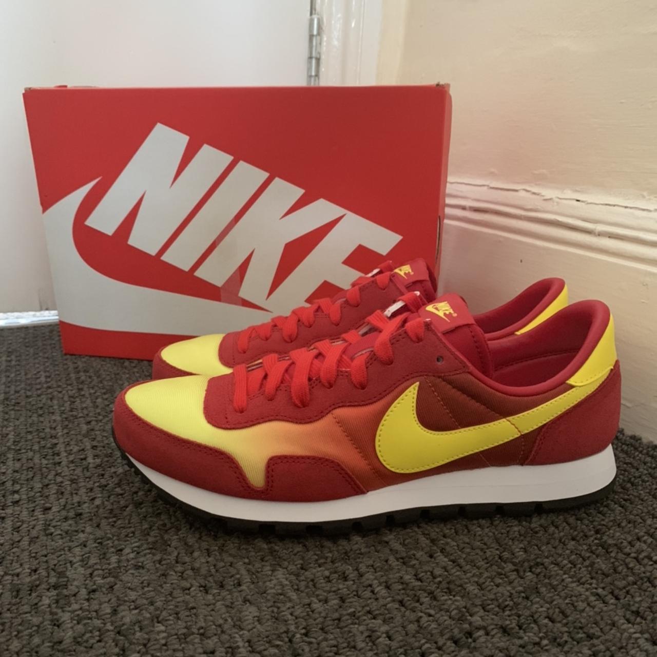 nike omega flame og