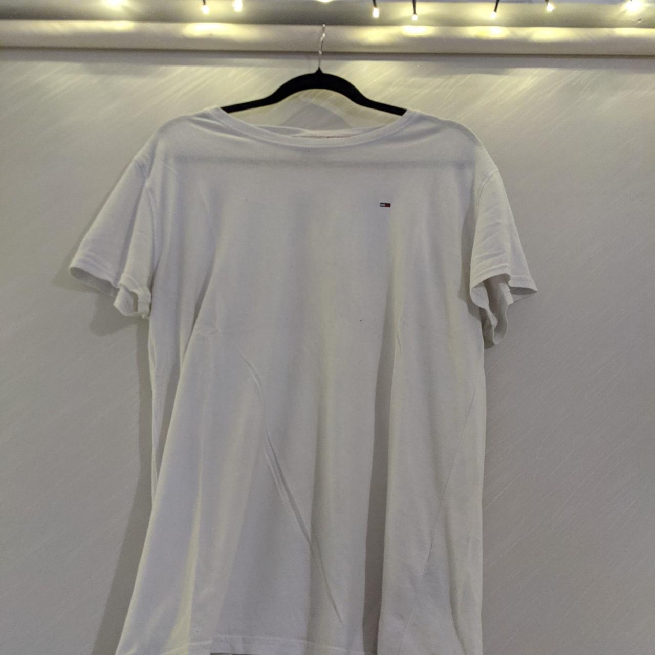 Tommy Hilfiger Men's White T-shirt | Depop