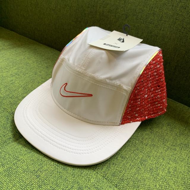 Supreme 'boucle shop running hat