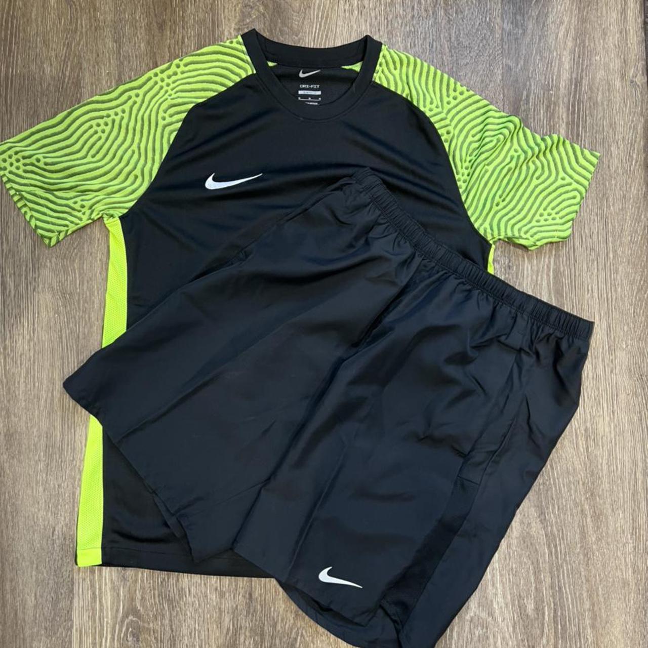 Mens Nike set ( can sell separately ) Brand new... - Depop