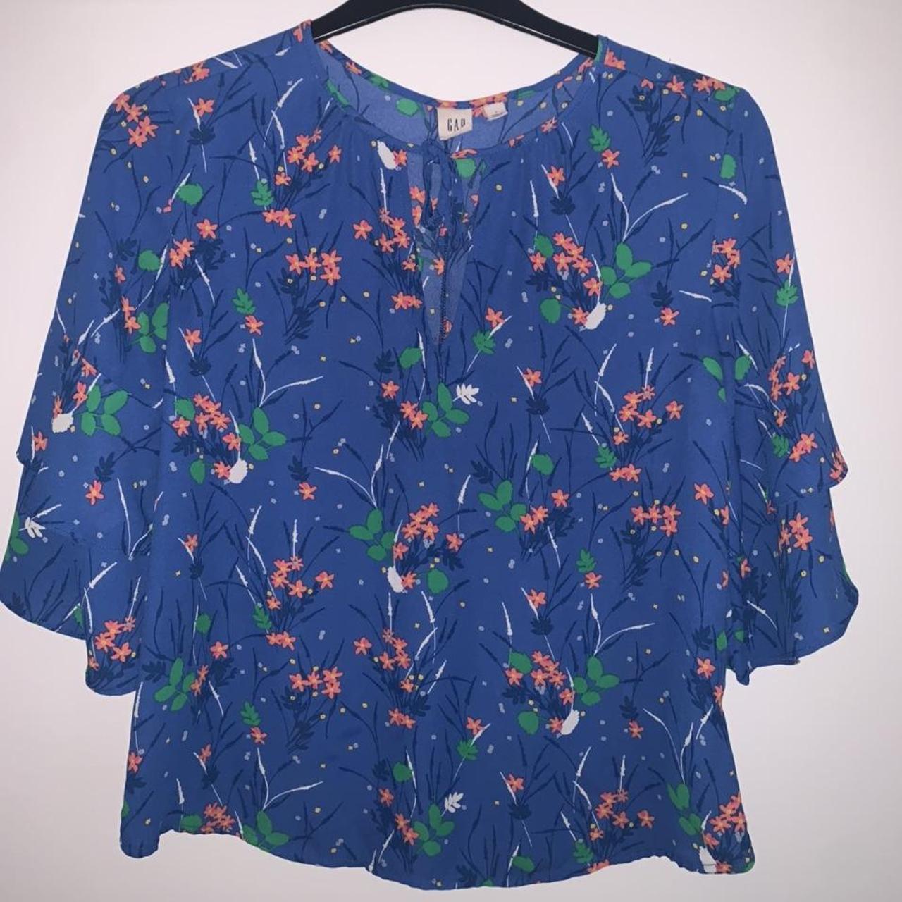 Beautiful blue blouse from GAP in 10/10 perfect... - Depop