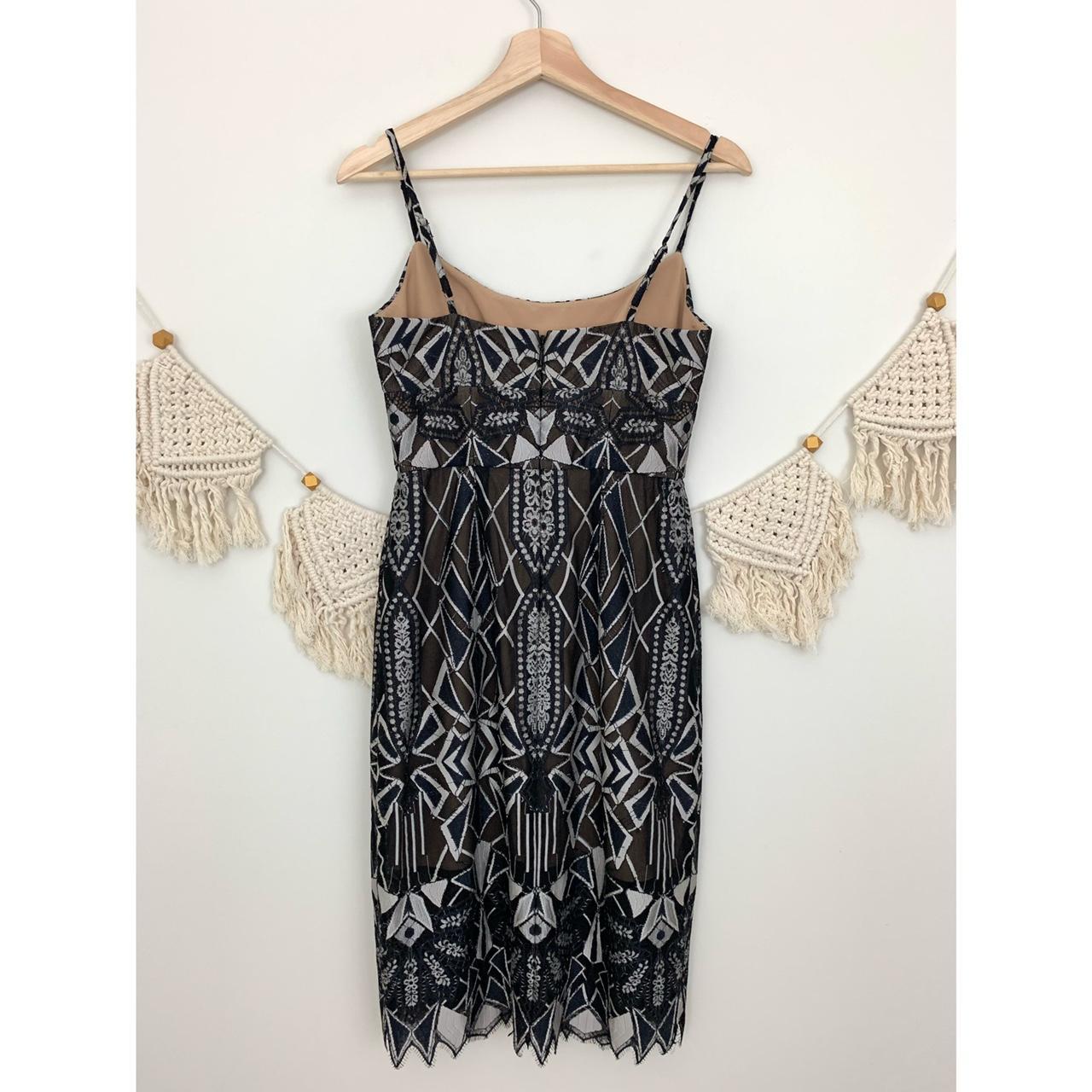 BCBGMAXAZRIA Alese black and silver bodycon lace Depop