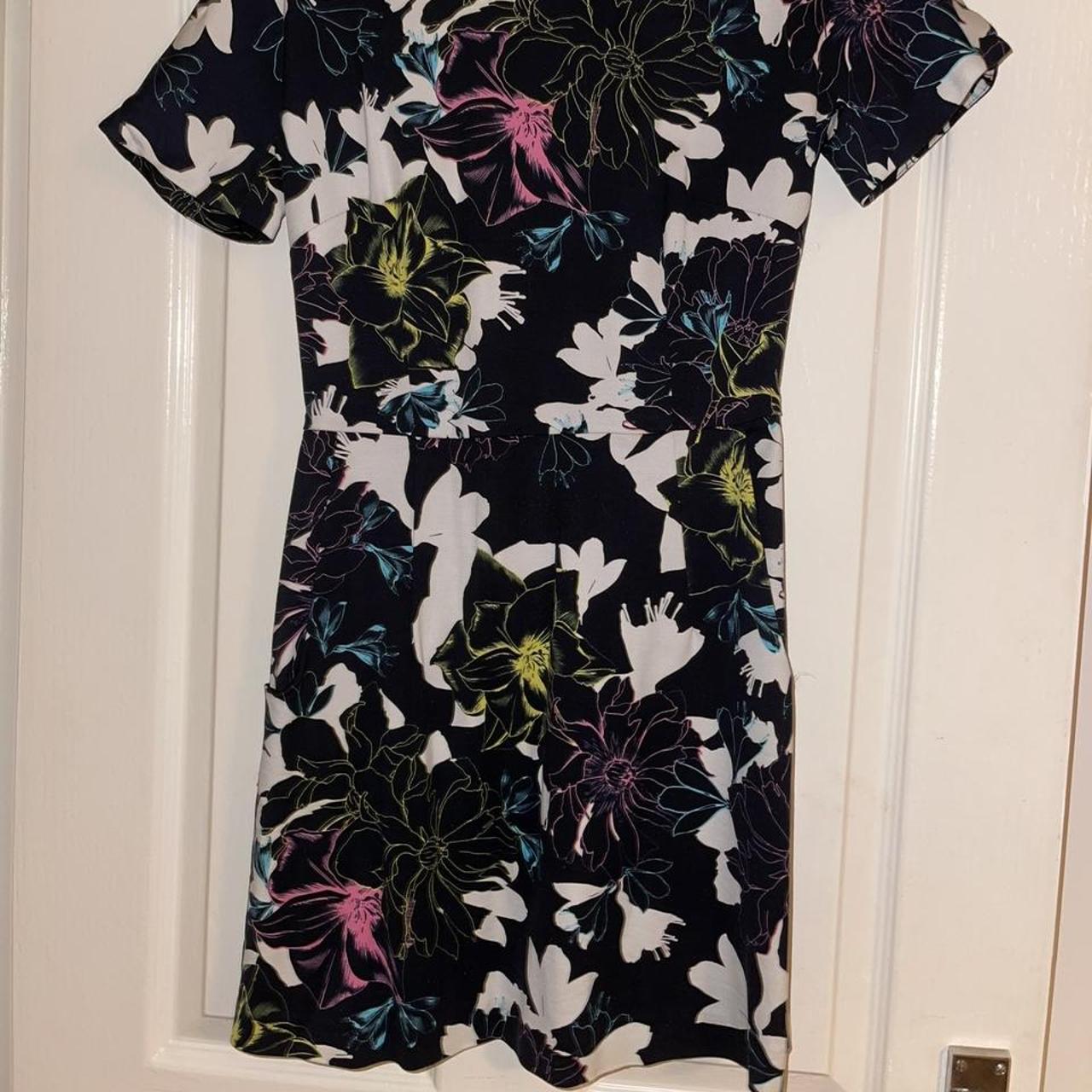 french connection floral shift dress Size UK 8 In... - Depop