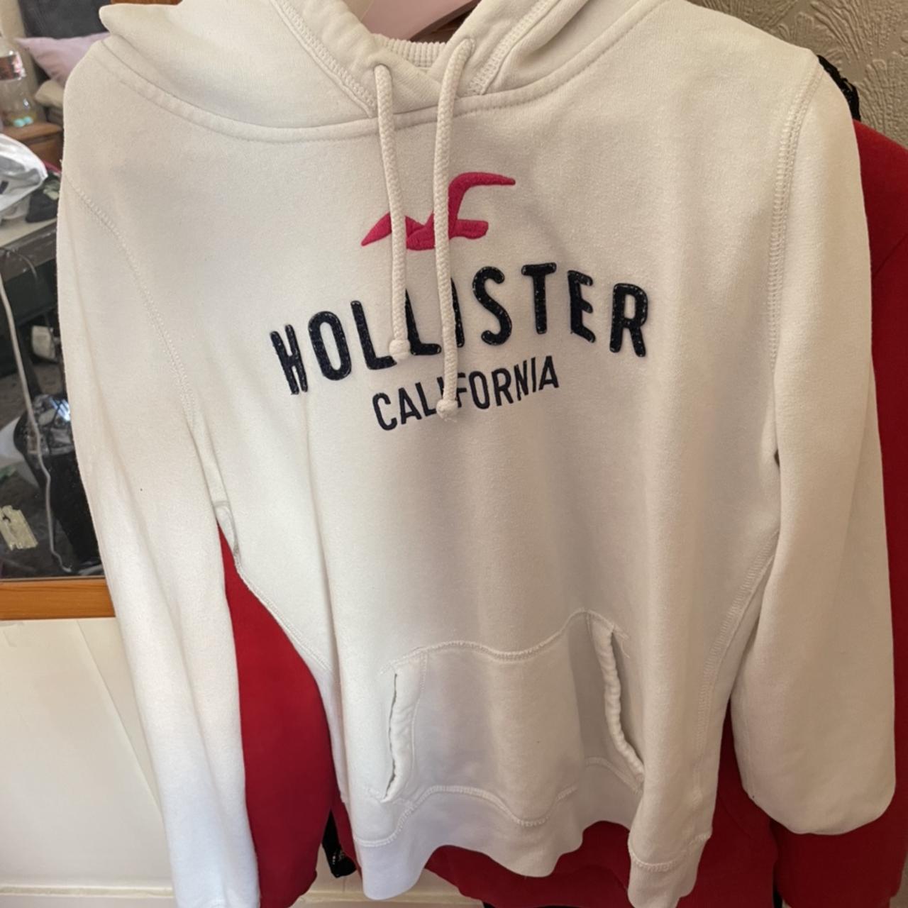 White Hollister hoodie. Barely worn. Size M #hollister - Depop