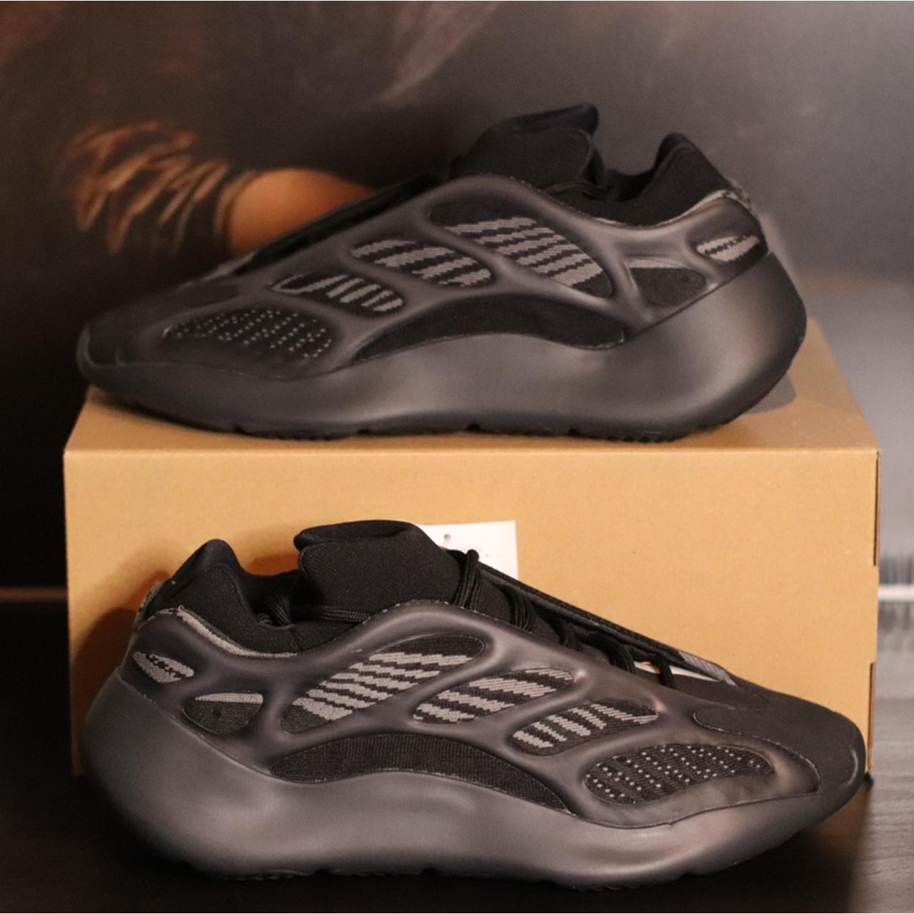 yeezy 700 alvah stockx