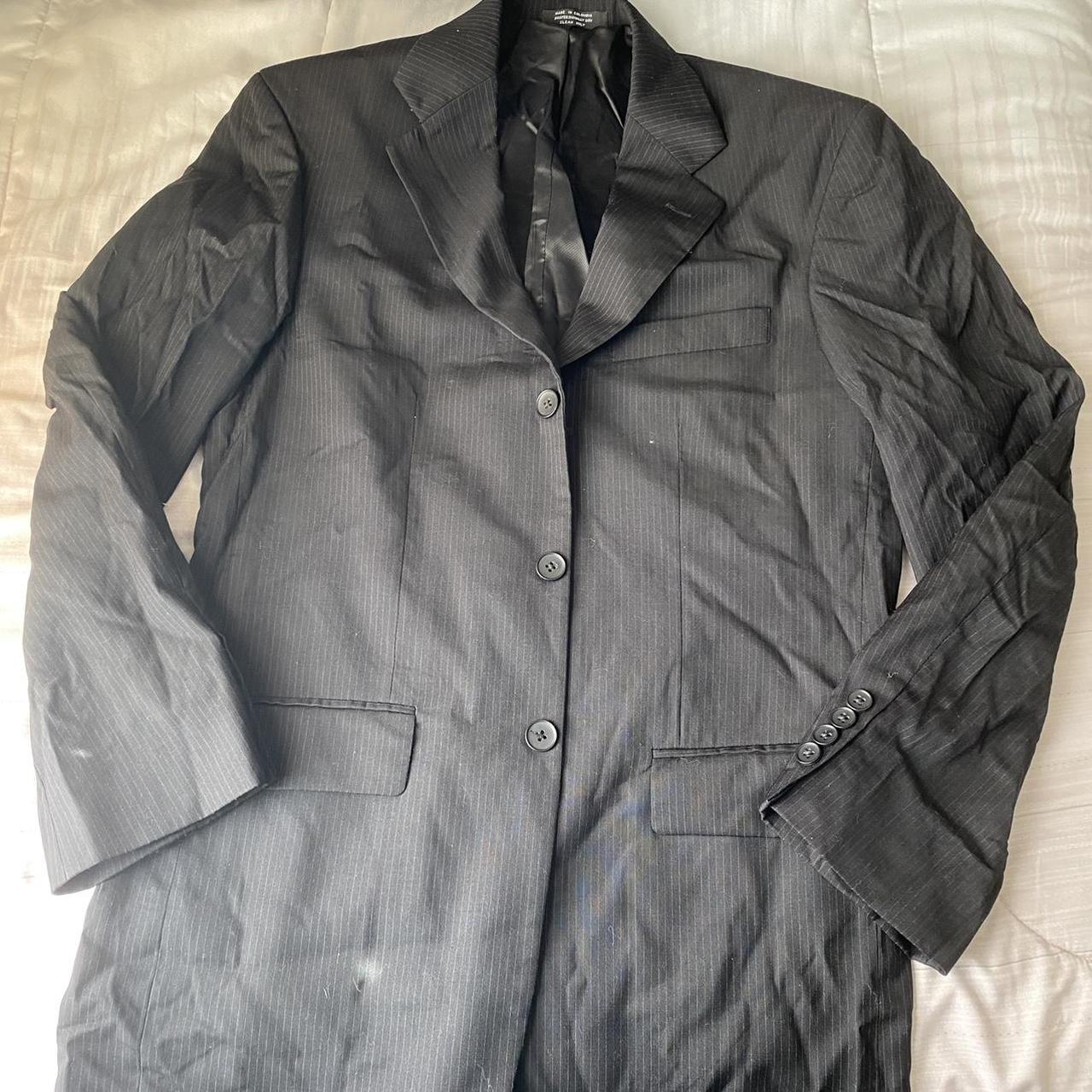 WILL BE DONATED ON 8/22 MAKE OFFERS Black pinstripe... - Depop