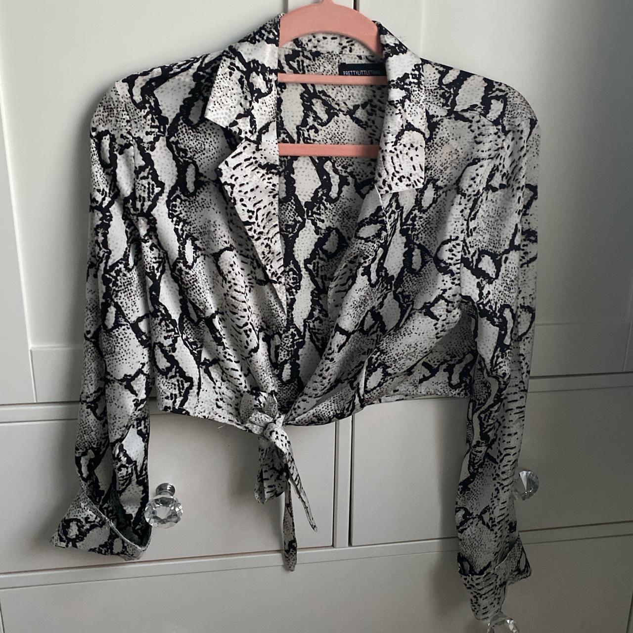 Pretty little thing snake tie top Worn once Size 8 - Depop