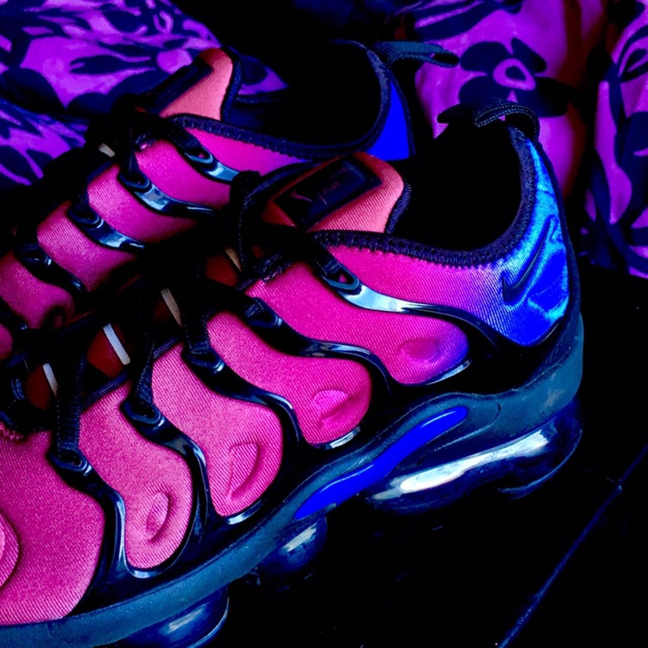 Vapormax plus purple and on sale black