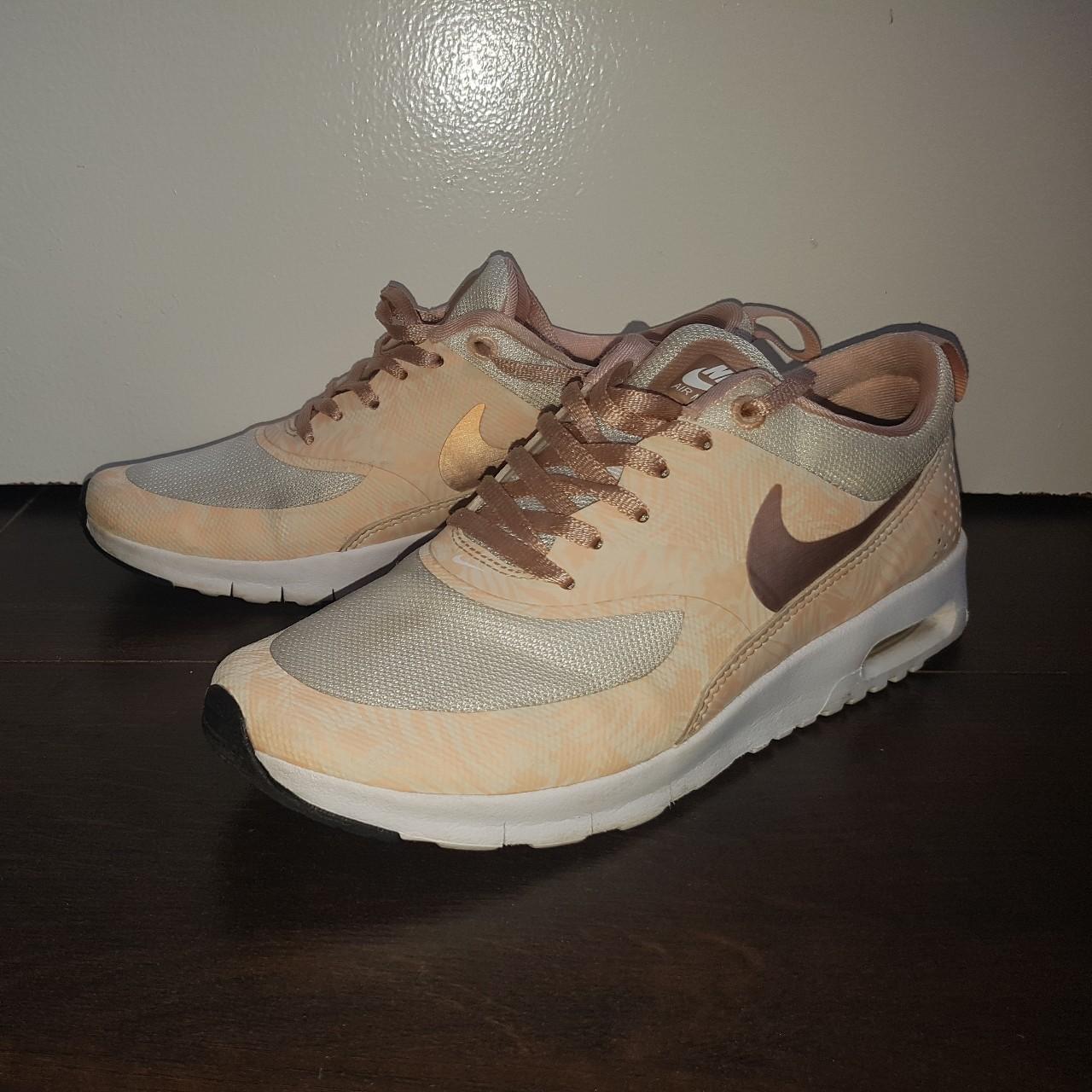 nike thea peach