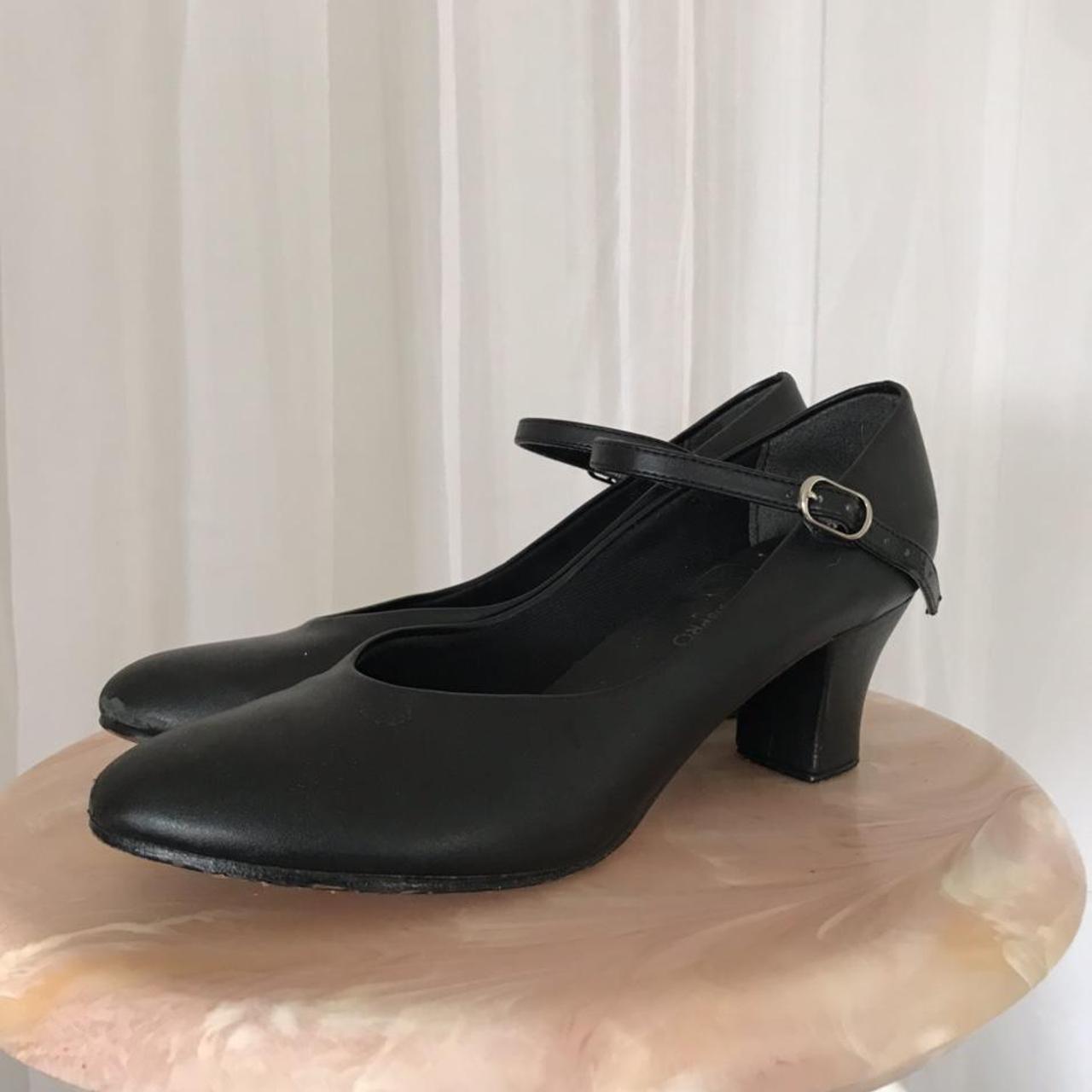 comfortable black mary jane shoes