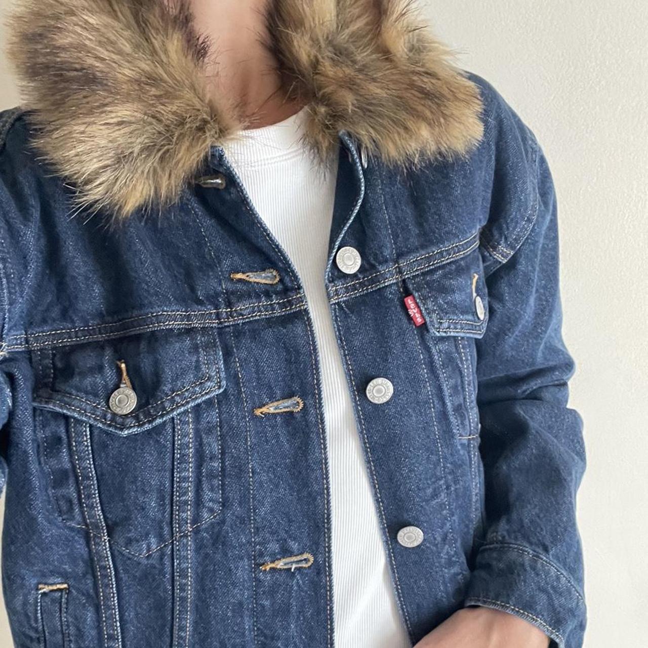LEVIS ExBoyfriend Faux Fur Collar denim Jacket NWT... Depop