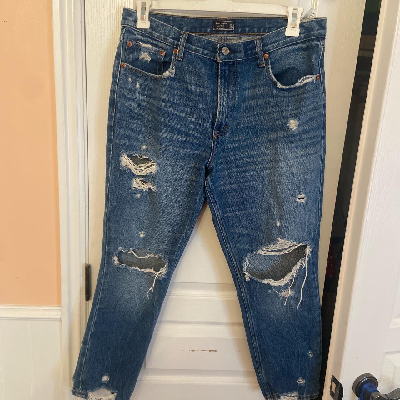 Abercrombie mom jeans Size 31/12 - Depop