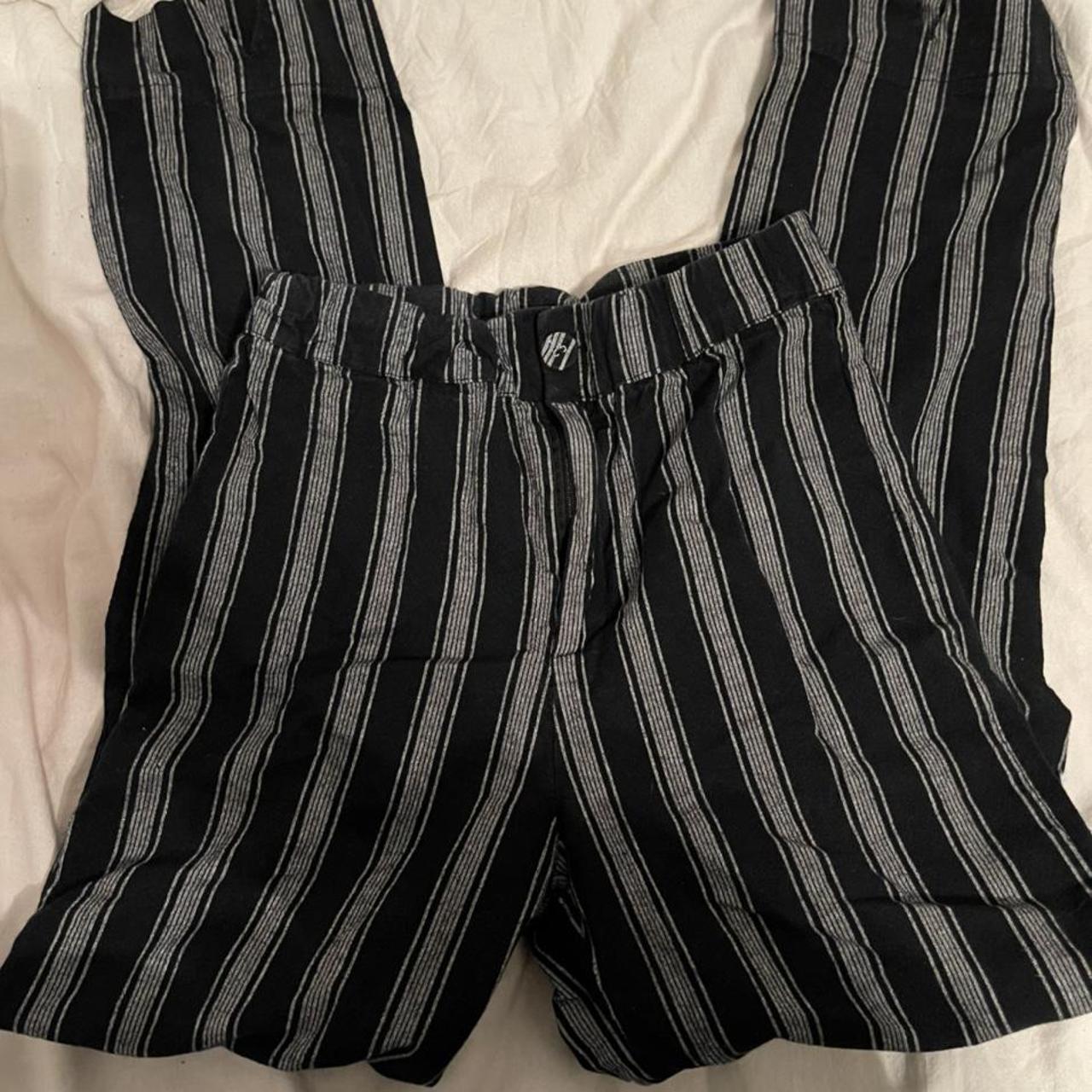 Brandy Melville Women's Black and Grey Trousers (3)