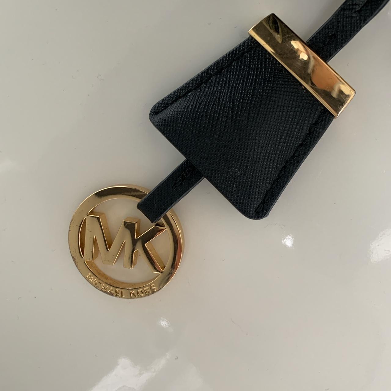 Michael Kors Small Saffiano Leather Smartphone - Depop