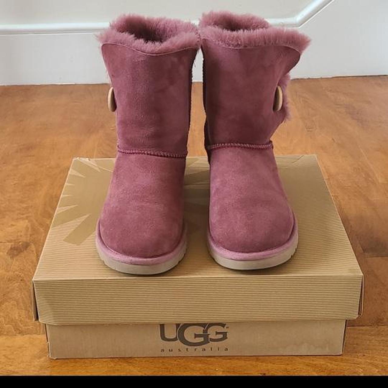 Burgundy bailey bow best sale uggs