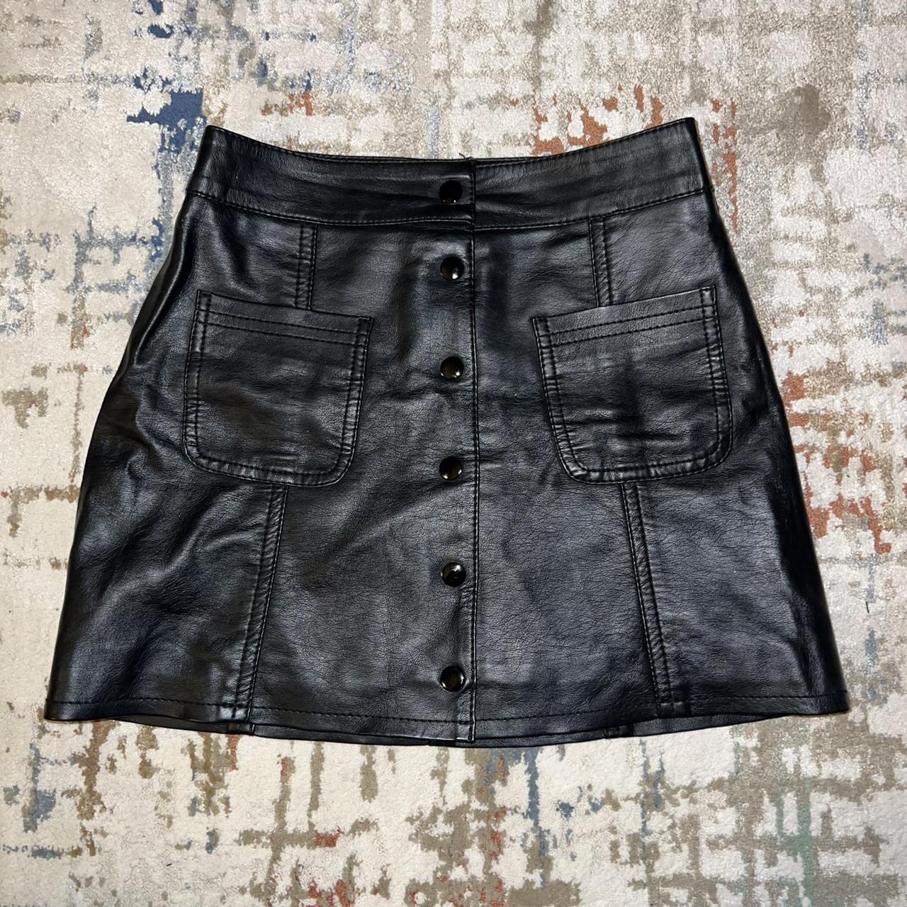 H&M Women's Black Skirt | Depop