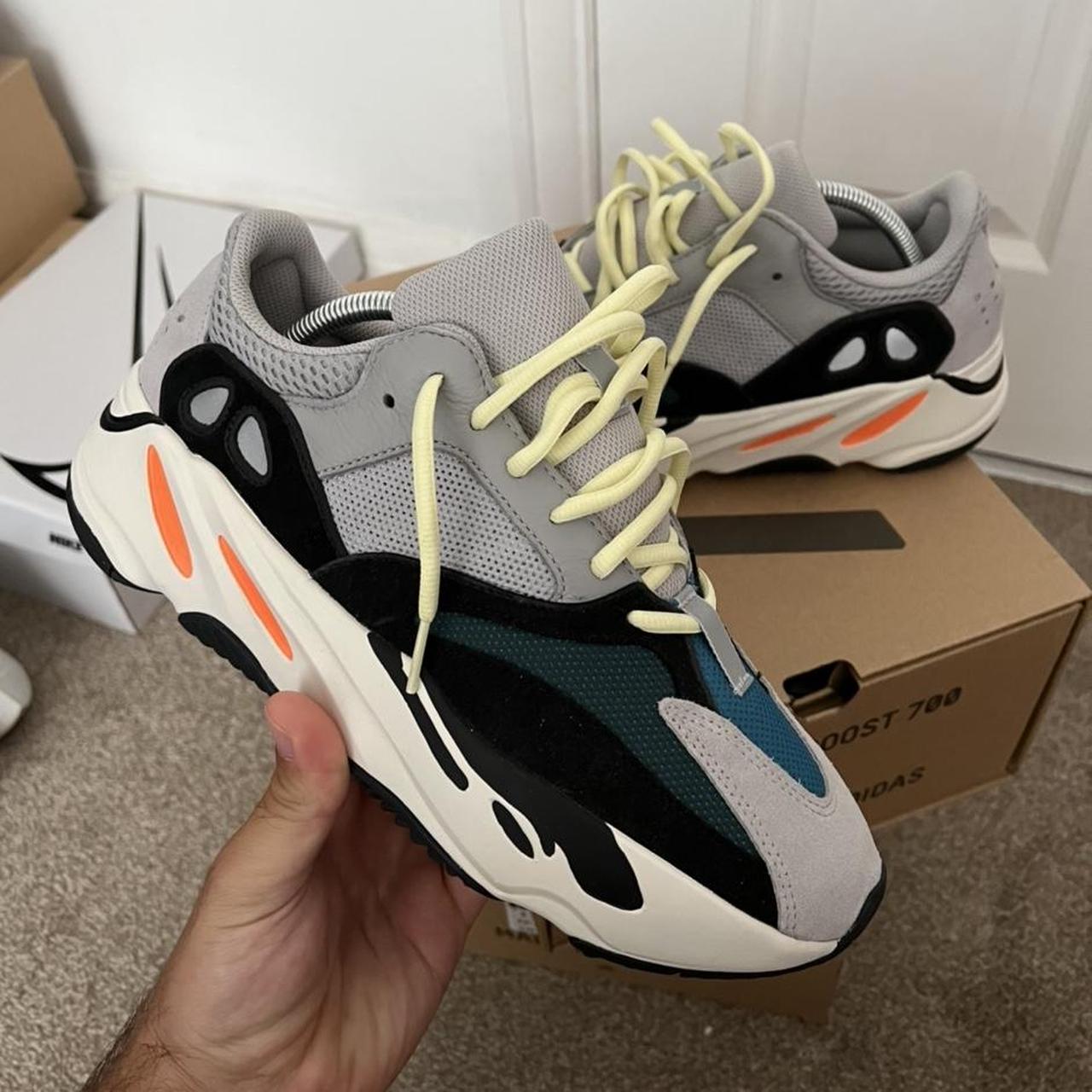 yeezy wave runner 700 solid grey