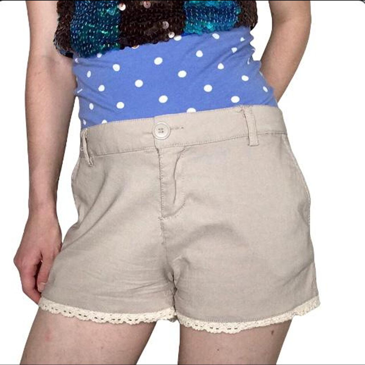 Comfy cotton beige shorts with cream lacecrochet... Depop