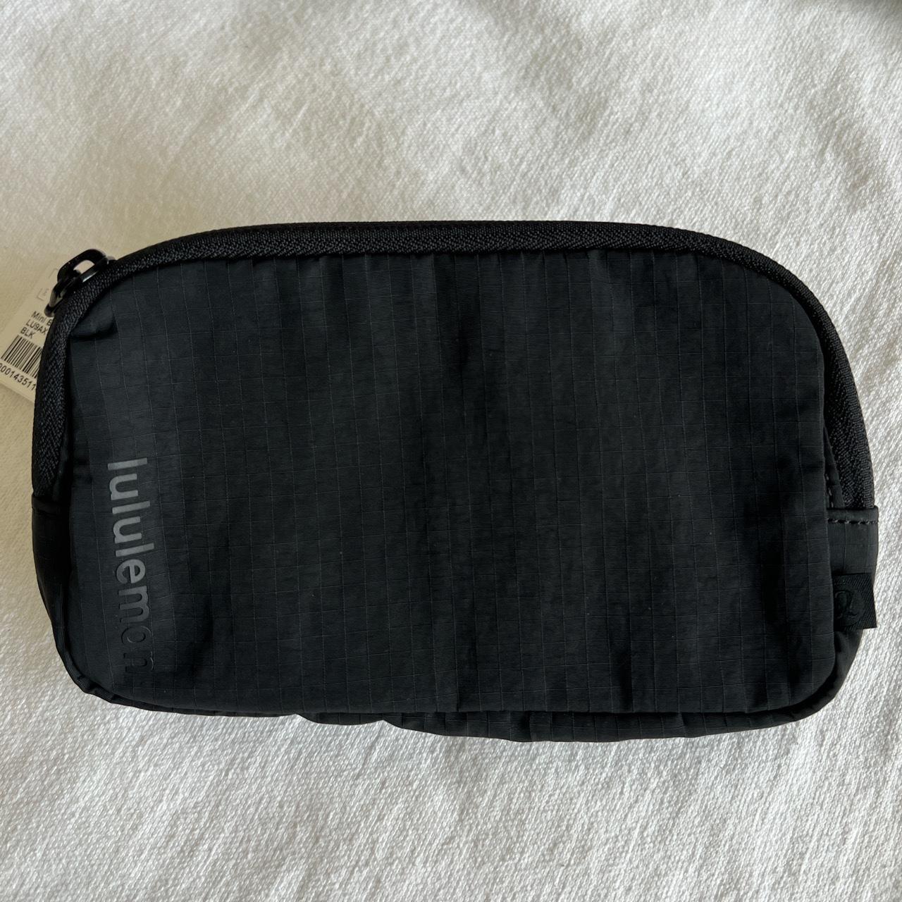 NWT Lululemon black mini shops belt bag