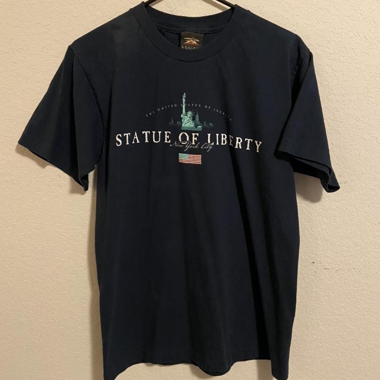 La Prairie Men's Navy T-shirt