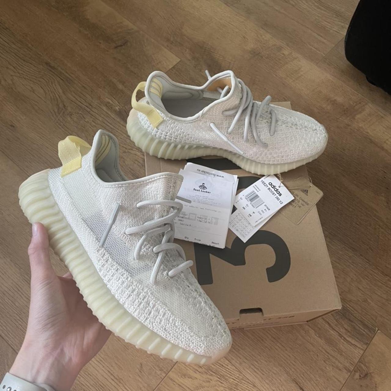 Yeezy Boost 350 V2 Yarn Lights, UV Reactive, Worn