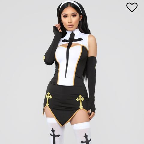 The Nun Costume - comes with the mask, neck thing, - Depop