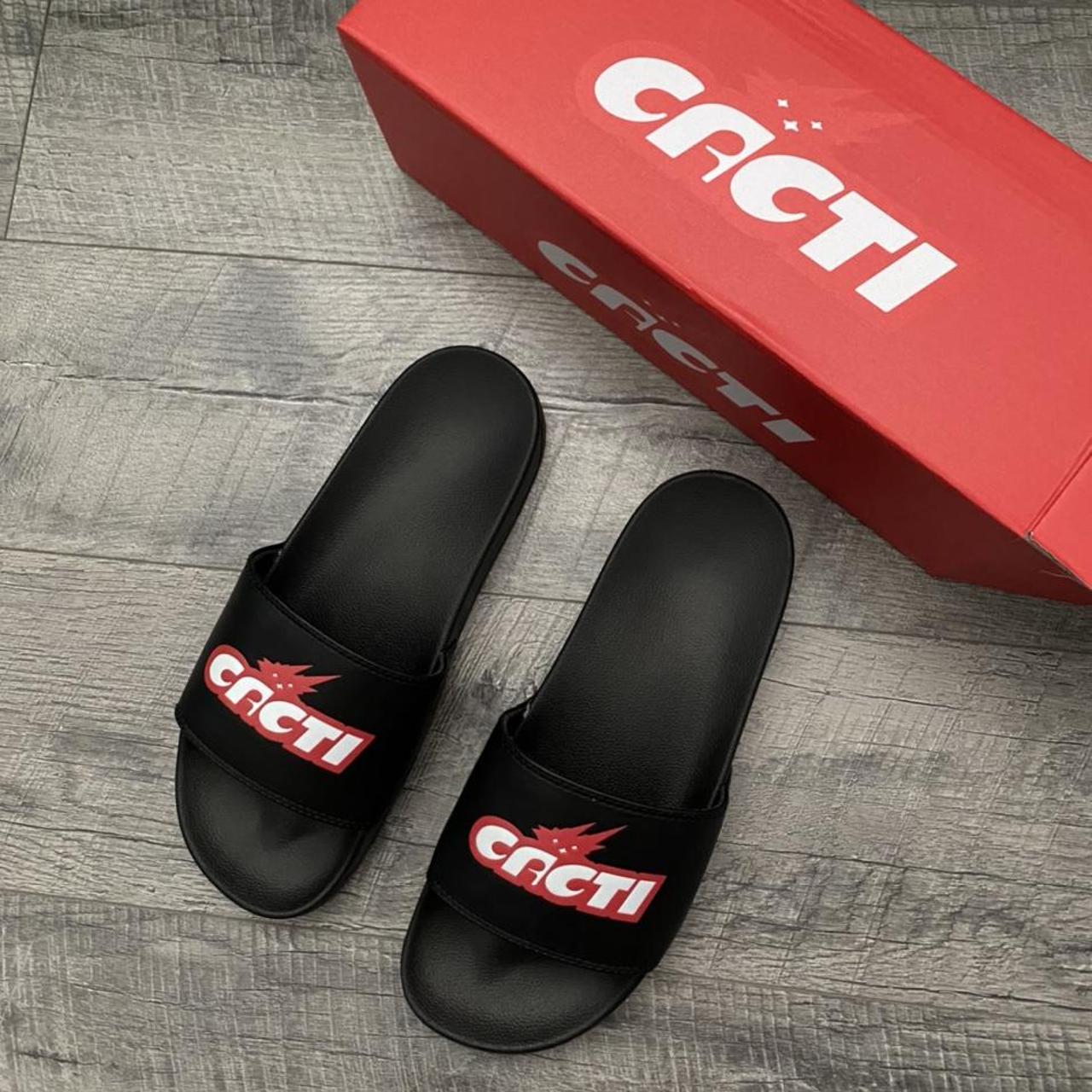 Travis Scott Men's Black and Red Slides | Depop