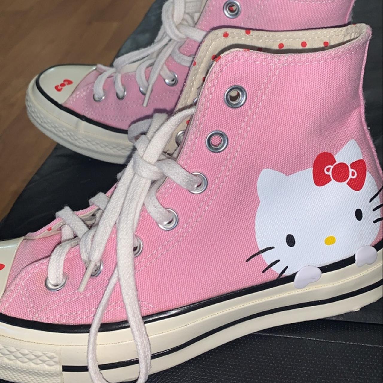 Pink hello kitty converse hotsell