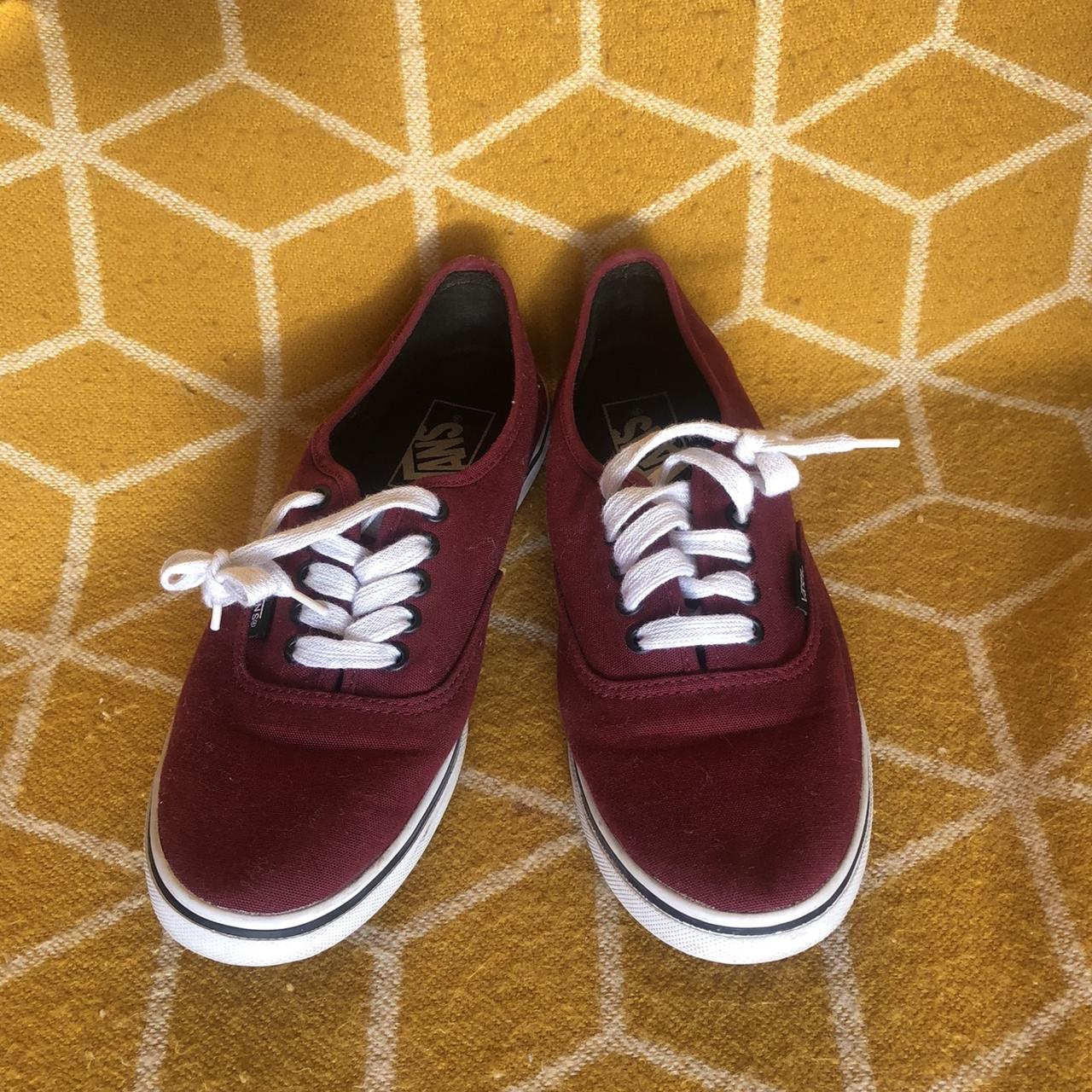 Burgundy an authentic low pro - Depop