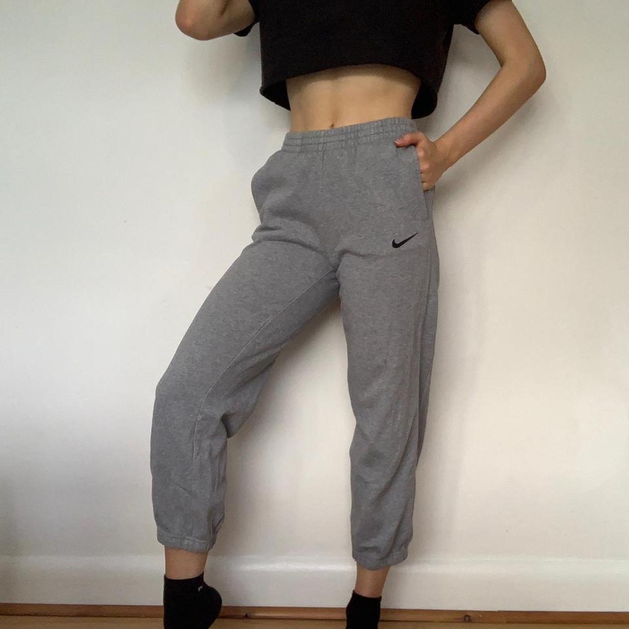 womens nike tracksuit joggers