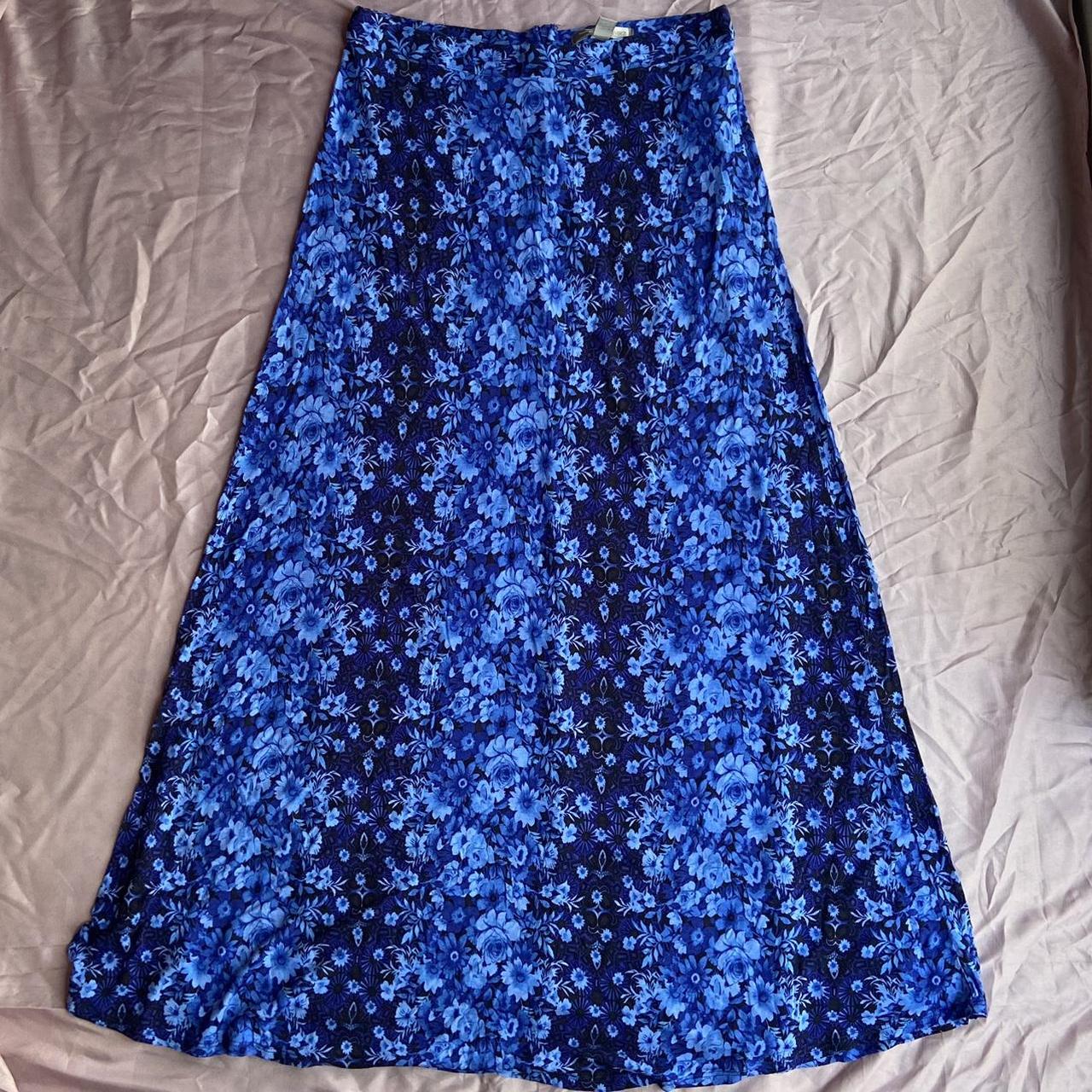 forever-21-women-s-blue-and-white-skirt-depop